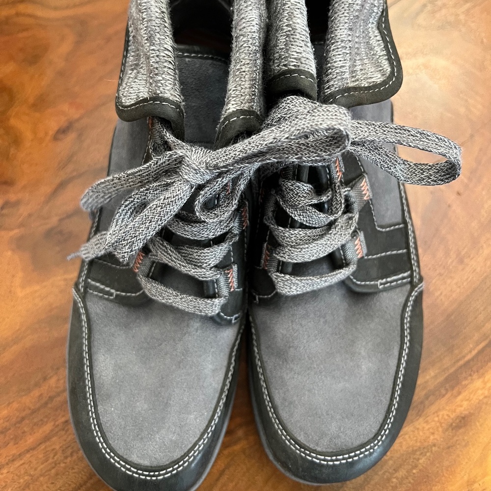 CHACO Barbary Women's Boots, Castle Rock (grey), Sz 7.5